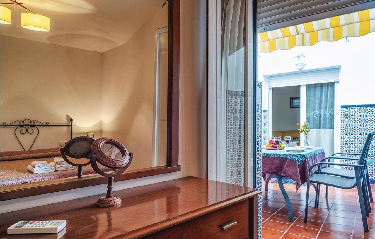 Beautiful Apartment In Cordoba With Kitchenette Eksteriør billede