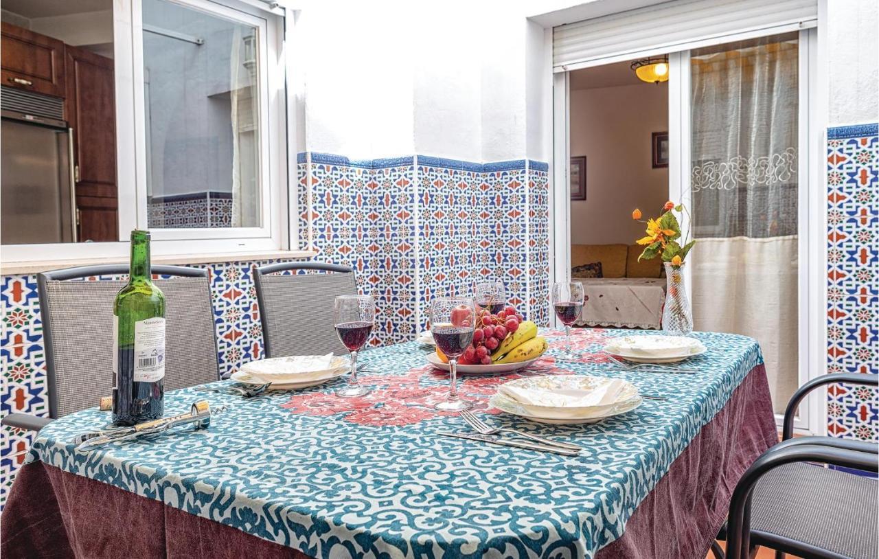 Beautiful Apartment In Cordoba With Kitchenette Eksteriør billede