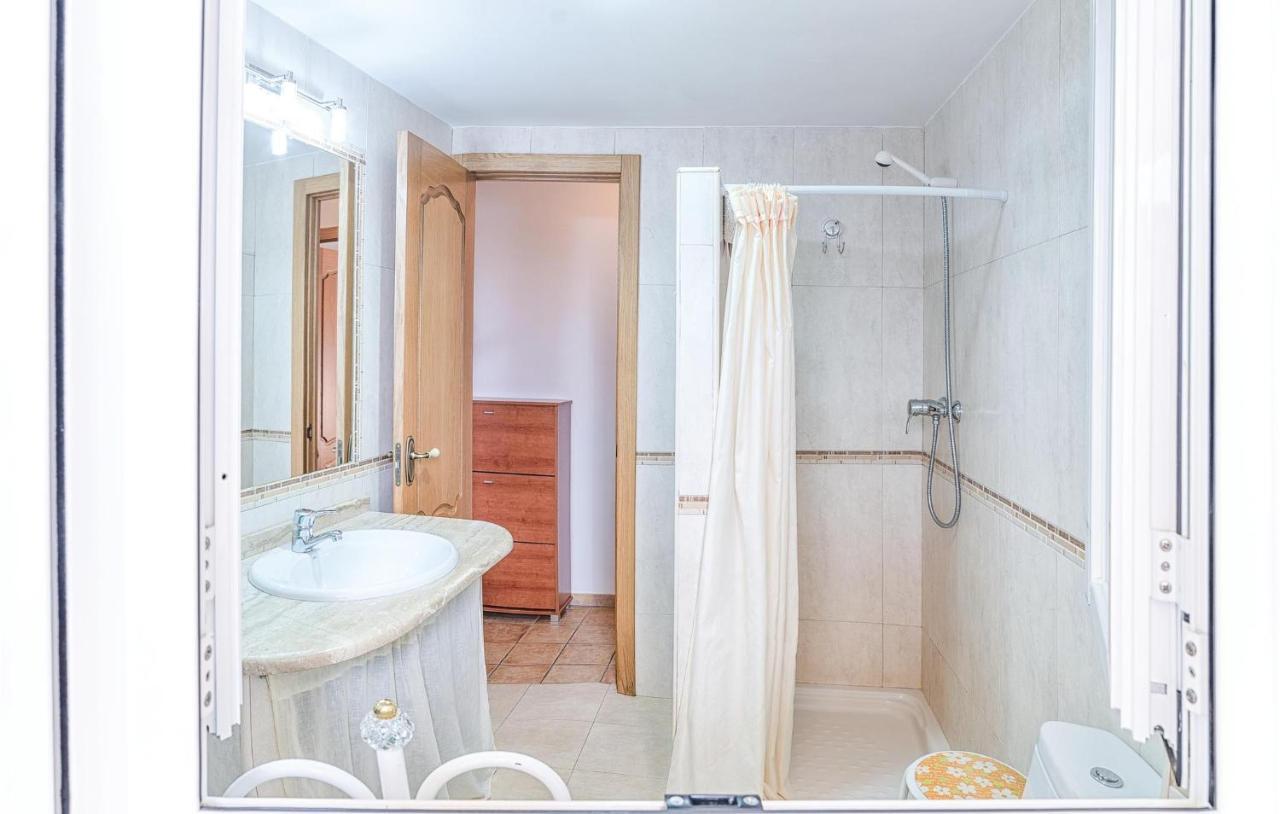 Beautiful Apartment In Cordoba With Kitchenette Eksteriør billede