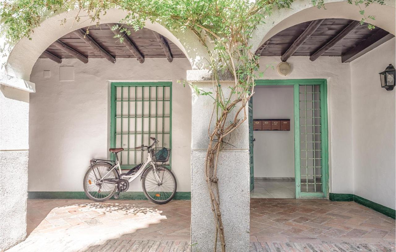 Beautiful Apartment In Cordoba With Kitchenette Eksteriør billede